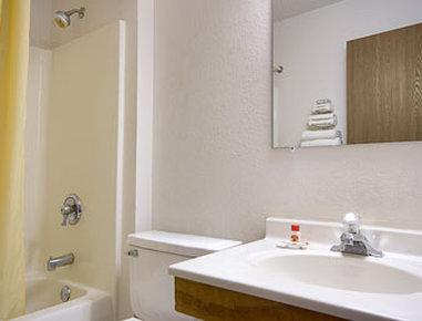 ซูเปอร์ 8 บาย วินด์แฮม ไอโอเนีย มิชิแกน Hotel Ionia ภายนอก รูปภาพ